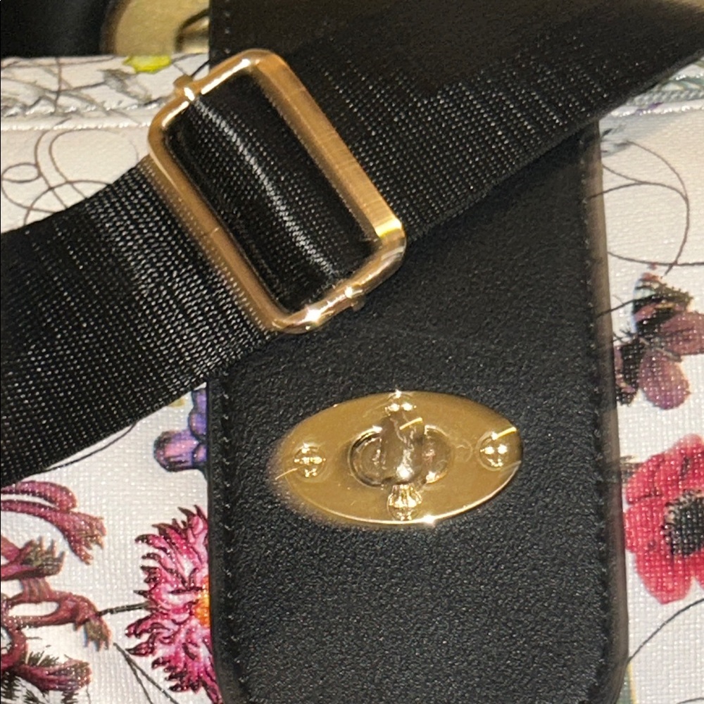 Floral White‎ and Black Crossbody Bag NWOT - Picture 2 of 11